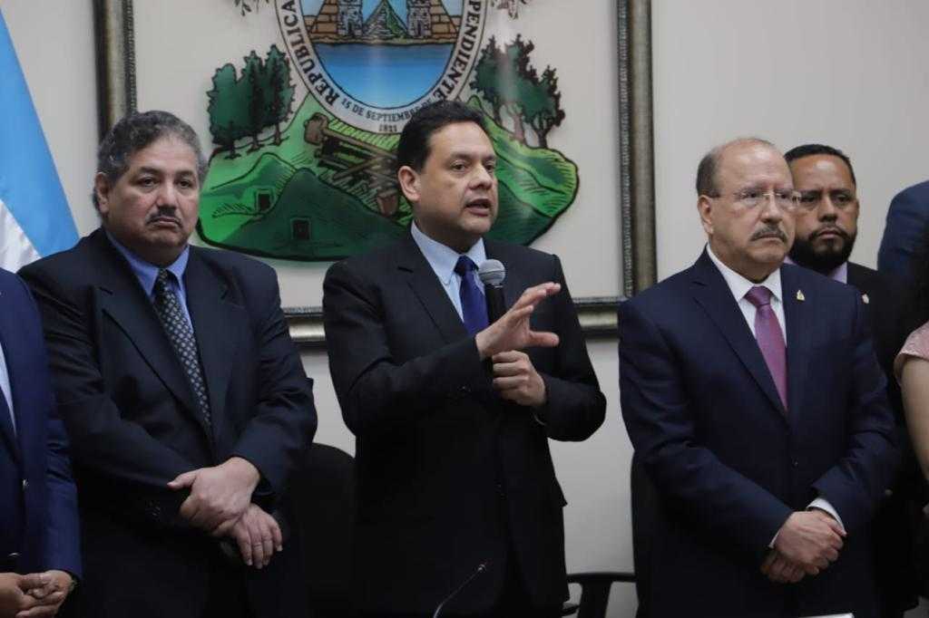 Esta Ley está haciendo lo correcto porque si alguien tiene privilegios de no pagar impuestos hay que revisarlo